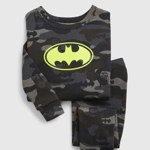 Batman 100% Organic Glow in the Dark PJ Set 5Y - Picture 2 of 7